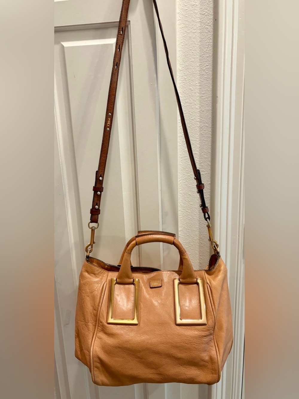 EUC!! CHLOÉ ETHEL Tan
Leather Satchel/Crossbody with Gold Hardware (Vintage) - Picture 3 of 16
